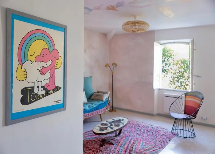 Tres Bel Appartement Avec Une Jolie Vue Dans Le Quartier Prise De Vauban
